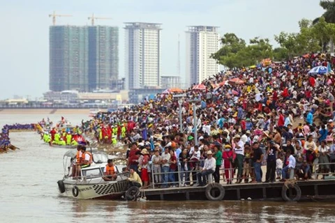 Garantiza Camboya la seguridad durante el Festival del Agua