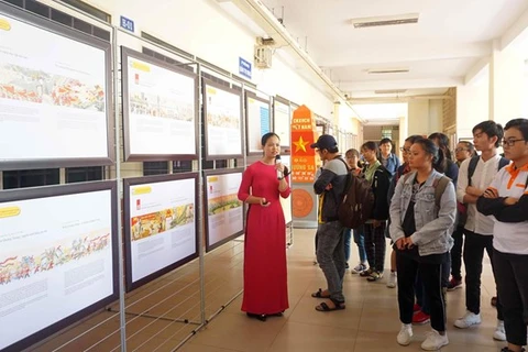 Exposición digital reafirma soberanía de Vietnam sobre archipiélagos de Hoang Sa y Truong Sa