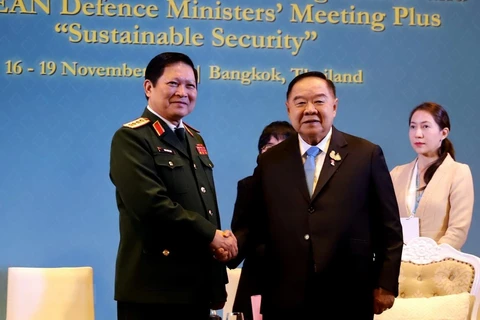 Sostiene ministro de Defensa de Vietnam reuniones al margen de ADMM