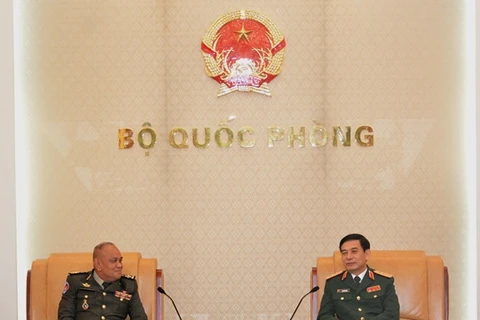 Vietnam y Camboya apoyan cooperación entre sus instituciones de defensa 