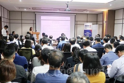 Debaten en Ciudad Ho Chi Minh oportunidades para colocar capital en Myanmar