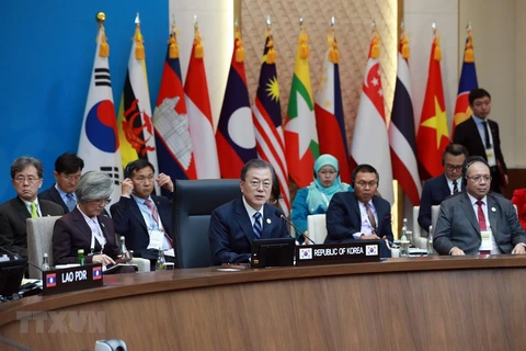 Acuerdan la ASEAN y Corea del Sur elevar intercambio comercial a 200 mil millones de dólares