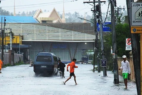 Reportan en Filipinas al menos una decena de muertos como consecuencia del tifón Kammuri 
