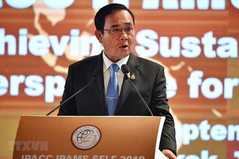 Recibe primer ministro de Tailandia bajo nivel de aprobación en encuesta nacional