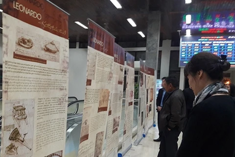 A 500 años de su muerte, abren exhibición sobre Leonardo da Vinci en Hanoi