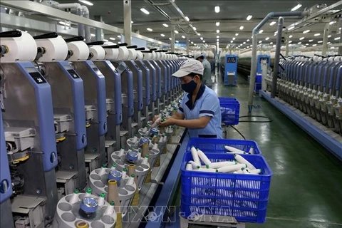 Crece Índice de Gestión de Compras de manufacturera de Vietnam en noviembre