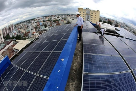 Respaldan a Vietnam en implementación de subasta pilota de energía solar