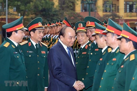 Resalta premier de Vietnam heroica tradición de Cuerpo de Blindados y Tanques 