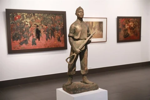 Abren en Hanoi exposición sobre Ejército Popular de Vietnam