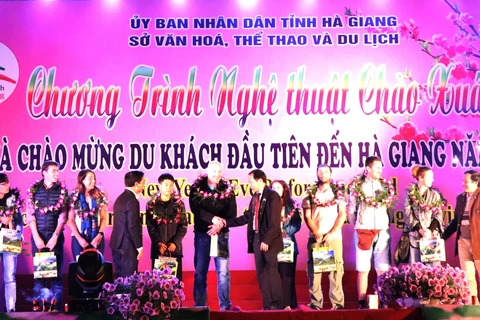 Provincia vietnamita de Ha Giang recibe los primeros visitas internacionales en 2020