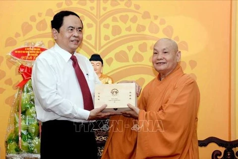 Elogian en Vietnam contribución de seguidores budistas a construcción nacional