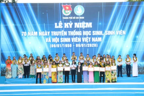 Festejan en Ciudad Ho Chi Minh aniversario del Día Nacional del Estudiante