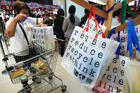 Prohíbe Yakarta bolsas de plástico de un solo uso 