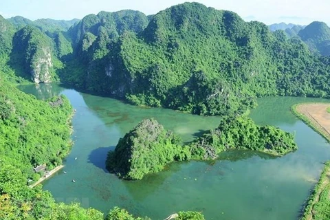  Provincia vietnamita de Ninh Binh por brindar servicios a ocho millones de turistas en 2020