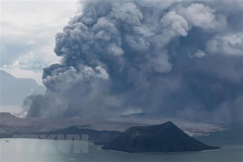 Alerta Filipinas peligro de tsunami por erupción volcánica