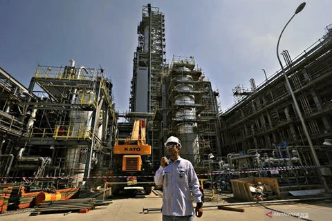 Invierte empresa taiwanesa en refinería petroquímica en Indonesia