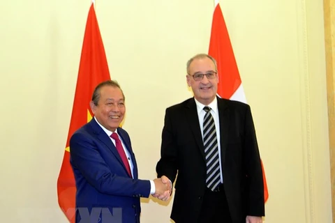 Robustecen cooperación Vietnam-Suiza