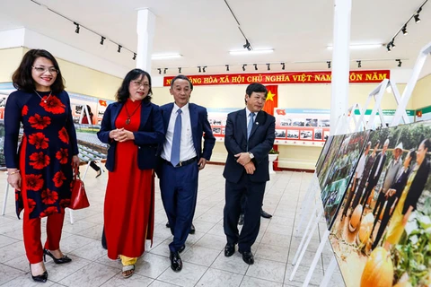 Celebran en Lam Dong exposición sobre fundación del Partido Comunista de Vietnam