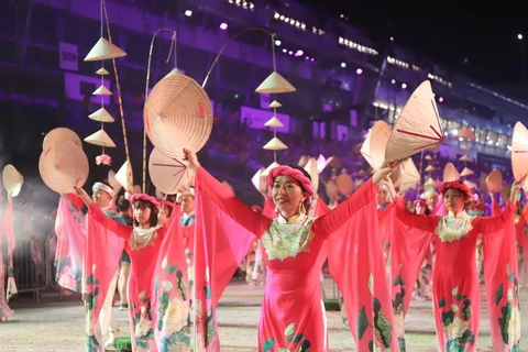 Vietnam participa en mayor espectáculo callejero de Asia en Singapur 
