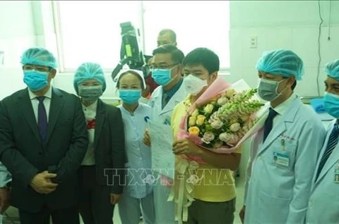 Tratan con éxito el tercer caso de coronavirus en Vietnam