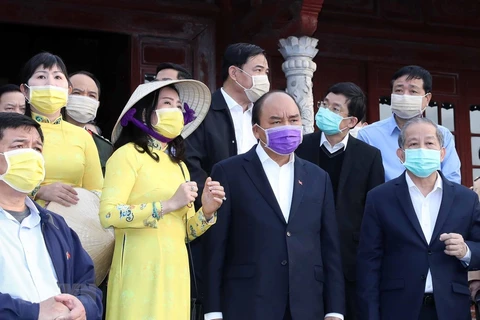 Inspecciona premier de Vietnam lucha contra coronavirus en provincia central 