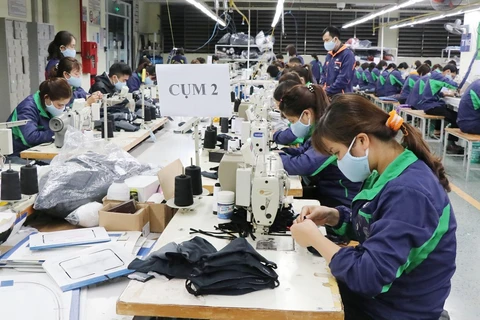 Vietnam proyecta crear 1,5 millones de empleos en 2020
