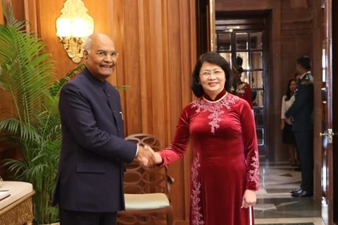 Vicepresidenta de Vietnam se entrevista con presidente de la India