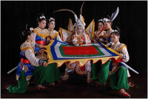 Actuaciones de teatro tradicional de Vietnam acaparan atención de audiencia india