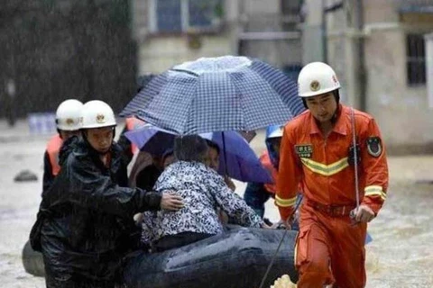 Al menos ocho muertos por inundación en Indonesia