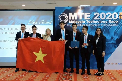 Estudiantes vietnamitas ganan medalla en concurso internacional de innovación en Malasia
