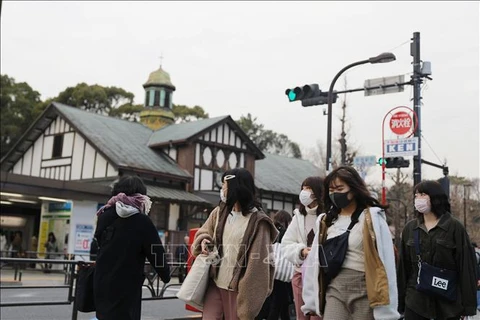 Japón apoya a comunidad vietnamita para prevenir COVID-19