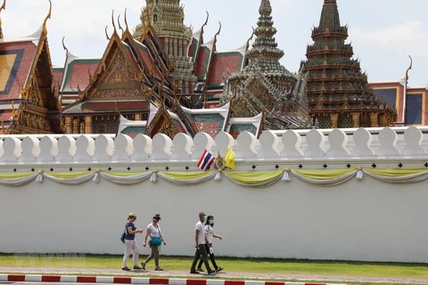 Cierra Tailandia puertas fronterizas terrestres