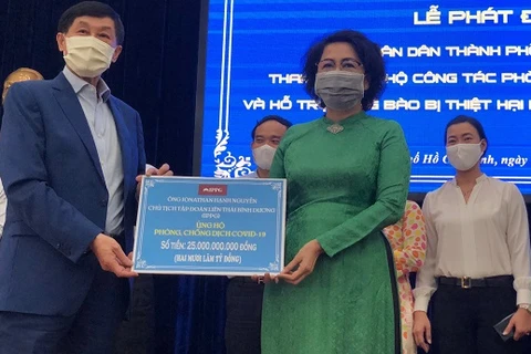 Ciudad Ho Chi Minh apoya con más de tres millones de dólares lucha contra COVID-19 y sequía