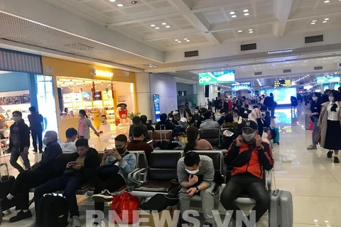 Aeropuerto vietnamita de Noi Bai recibe a más de 270 retornados