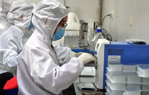  Realizan 22 centros especializados pruebas para detectar coronavirus en Vietnam