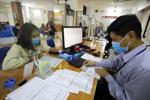Garantizan en Vietnam cobertura de seguros de desempleo ante impacto de COVID-19
