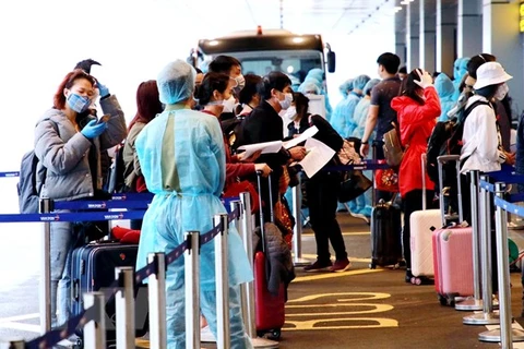 Aeropuerto de Noi Bai suspende recepción de vuelos con ciudadanos vietnamitas desde extranjero