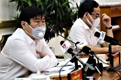 Determina Ciudad Ho Chi Minh contener el número de casos de COVID-19 a menos de 150 personas
