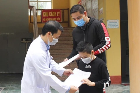 Otros 12 pacientes recuperados de coronavirus en Vietnam