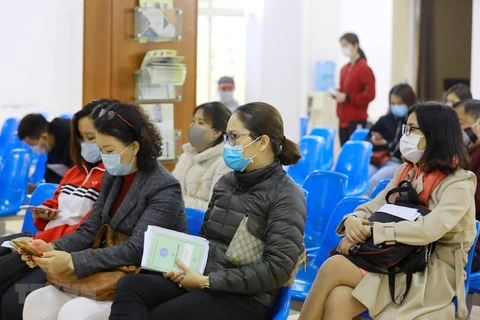 Proponen 2,6 mil millones de dólares para apoyar a los más afectados por COVID-19 en Vietnam