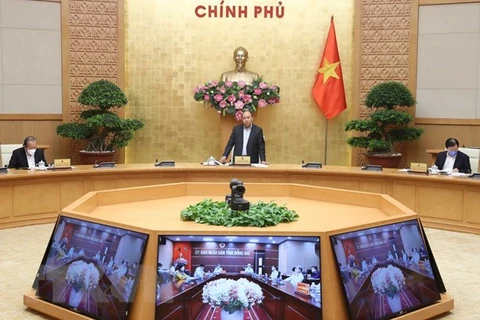 Premier vietnamita pide medidas urgentes para paliar impacto de COVID-19