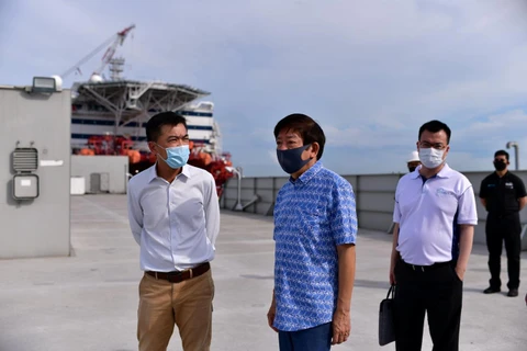 Singapur prepara casas flotantes para trabajadores migrantes ante brote de COVID-19 