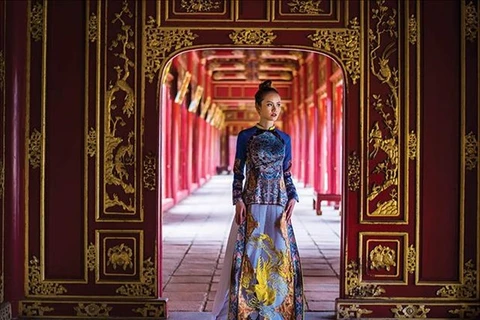 Lanzan en Vietnam concurso de diseño de Ao Dai