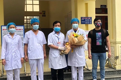 Otros cinco pacientes recuperados de COVID-19 en tres centros clínicos vietnamitas