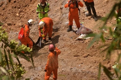 Deslizamiento de tierra causa nueve muertos en Indonesia