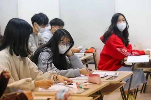 Impulsa Vietnam medidas antiepidémicas en centros educativos