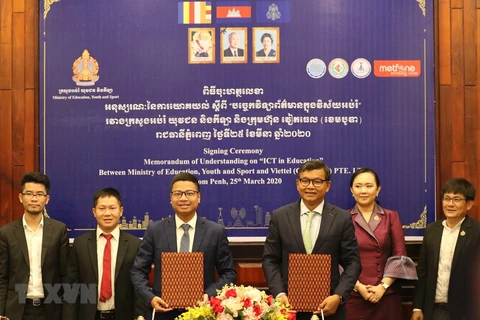 Empresa vietnamita Metfone se asocia con Camboya en lucha antiepidémica