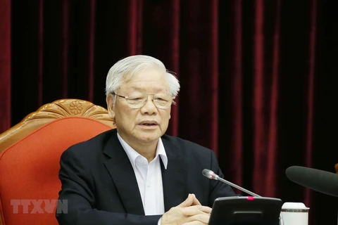Máximo dirigente de Vietnam resalta importancia de preparación del personal para XIII Congreso partidista