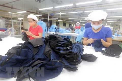 Vietnam exporta casi 416 millones de mascarillas para ayudar a otros países a combatir COVID-19
