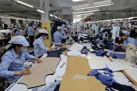 Hanoi prioriza desarrollo de la industria auxiliar 